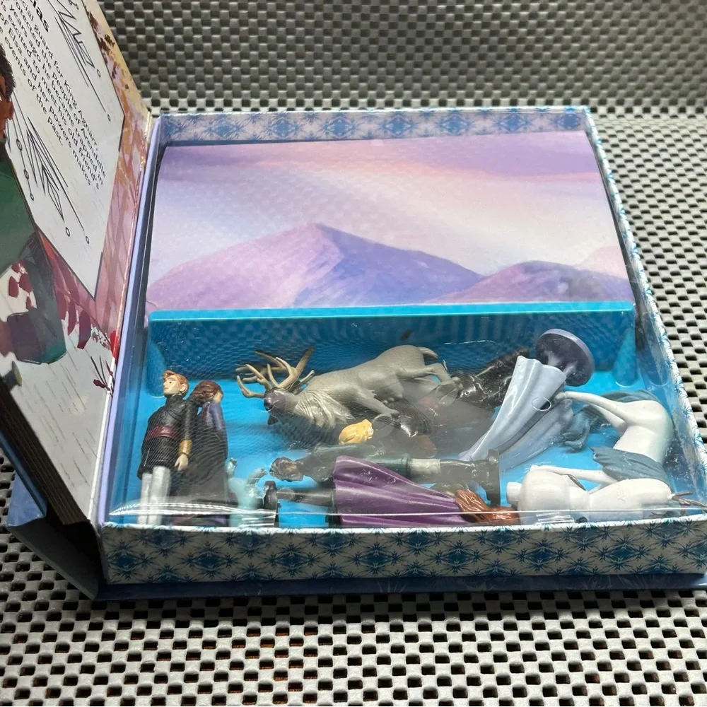 Phidal Publishing Disney Frozen 2 My Busy Books Storybook Figurines Playmat New - Picture 7 of 16